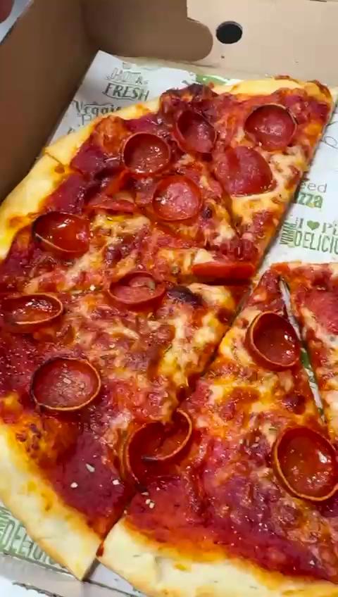 Singas Famous Pizza